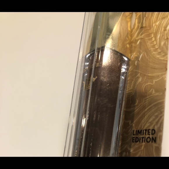 5/$10 Covergirl lip gloss Limited Edition Reign high impact color NWT - Picture 8 of 16